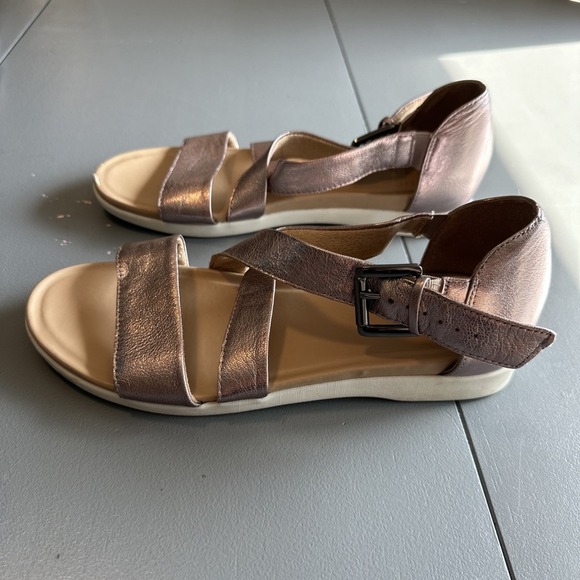 Naturalizer Women's 9N Elliott Sandal Slip On Metallic Rose Gold Comfortable - Picture 7 of 9